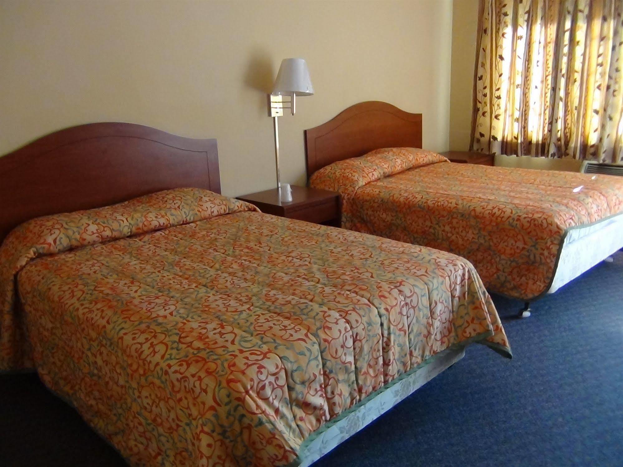 Desert Inn Motel Corona Zewnętrze zdjęcie